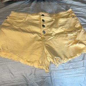 ✅3for$20 Lauren Conrad 3 inch shorts